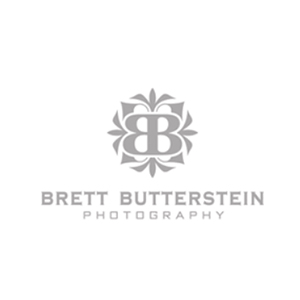 نمونه معروف و ایده طراحی لوگوی عکاسی Brett Butterstein- طراحی لوگوی عکاسی – سبک‌ها و انواع متدوال لوگوی عکاسی