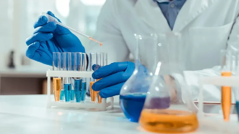 طراحی کاتالوگ برای صنایع شیمیایی